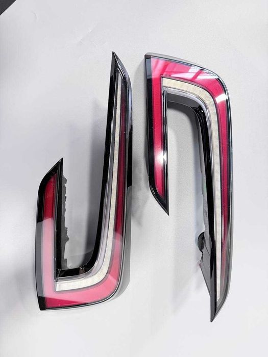 ОРИГІНАЛ!!! Задні ЛІХТАРІ на Tesla Model 3 HIGHLAND.