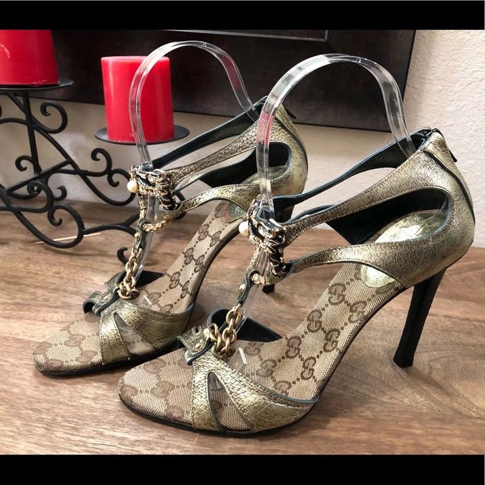 Sandálias de salto Y2K Gucci Tom Ford 2004 Dragon