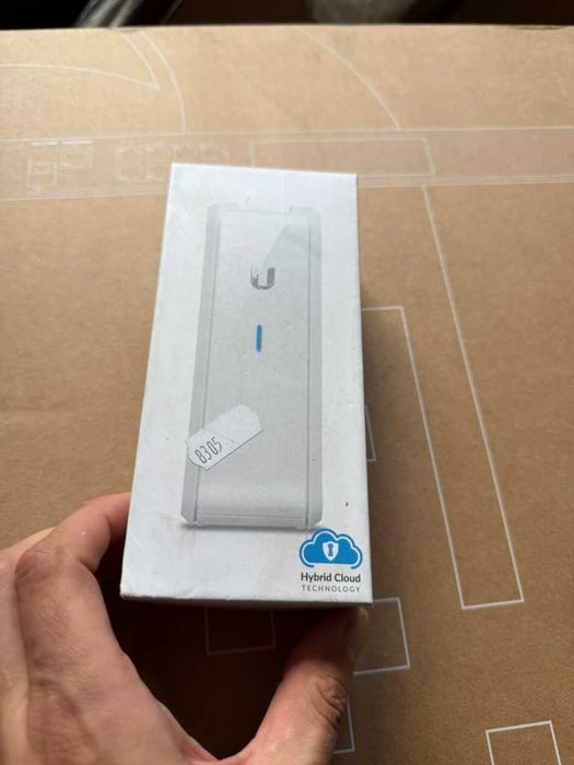 Zestaw AP Unifi UAP-AC + kontroler UCK
