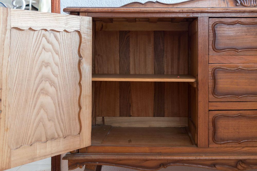 Aparadores de madeira antigos - Pereiro