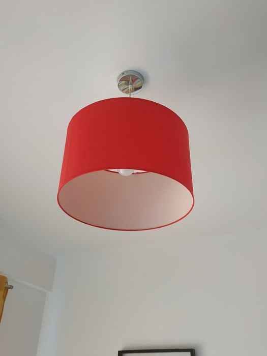 Candeeiro abajur vermelho