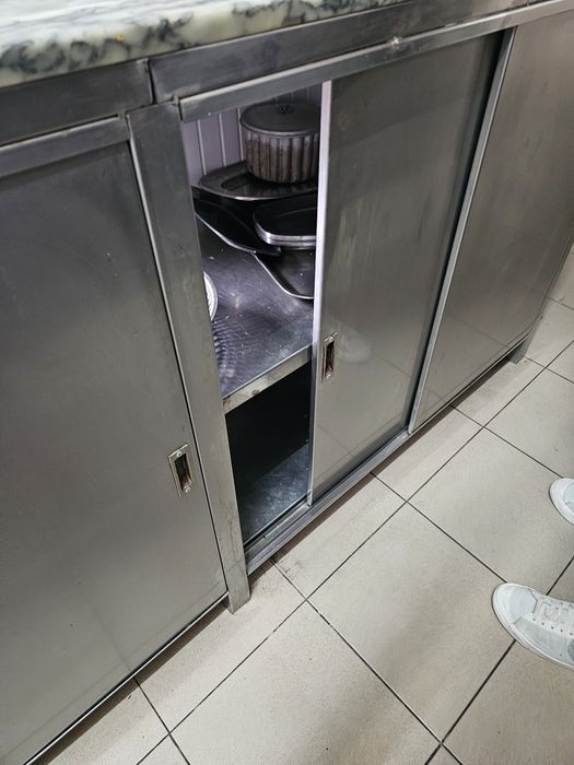 Armario inox com portas de correr