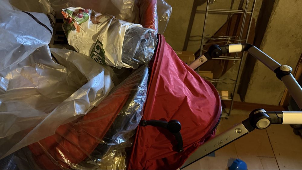 Cadeira de passeio e ovo lolla em bom estado e cobertura para a chuva