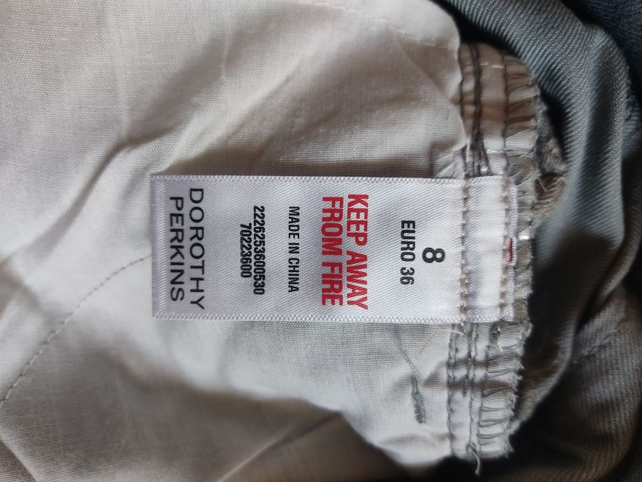 Spodnie khaki z azteckim wzorem Dorothy Perkins