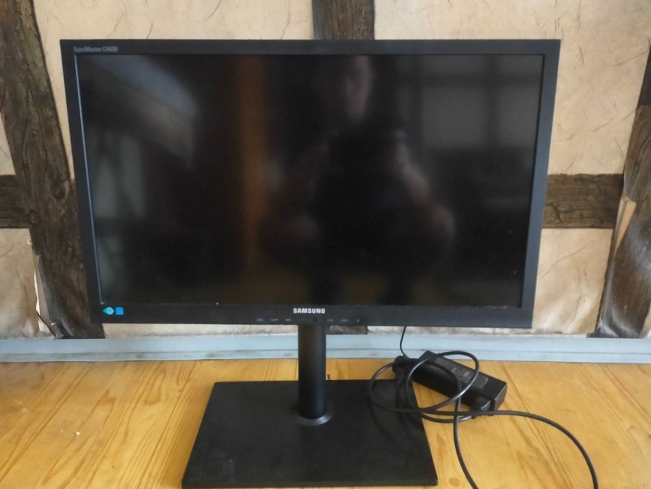 Monitor Samsung SyncMaster CA650 W BARDZO DOBRYM STANIE!!!