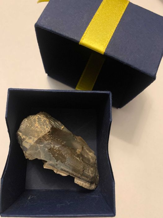 Kamień minerał upominek kolekcja opakowanie Yes