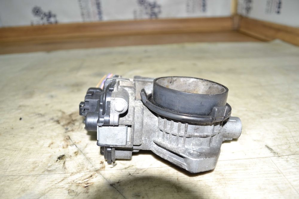 Дросельна заслінка Citroen C2 C3 C4 Peugeot 206 207 307 1.4 9647925480