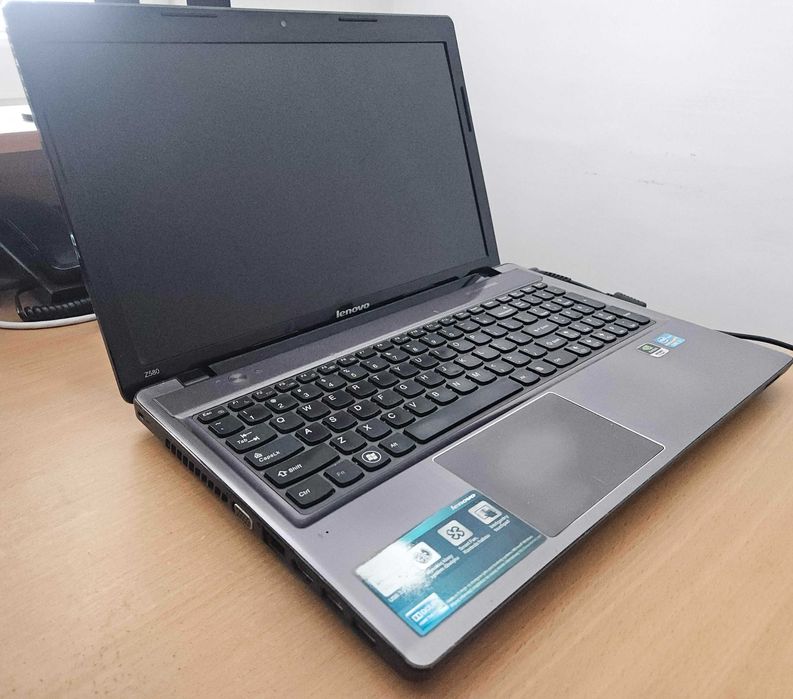 Lenovo Intel Core i7 NVidia GeForce 250GB SSD 8 GB Windows 11