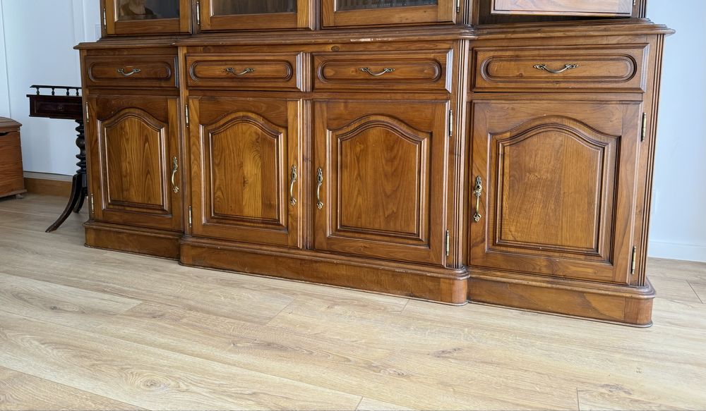 Móvel Aparador / Cristaleira