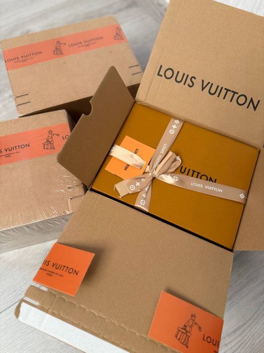 Косметичка кейс в среднем размере брендовая Louis Vuitton луи витон