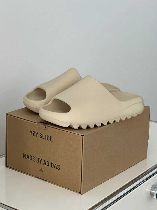 adidas Yeezy Slide Bone biała R.43