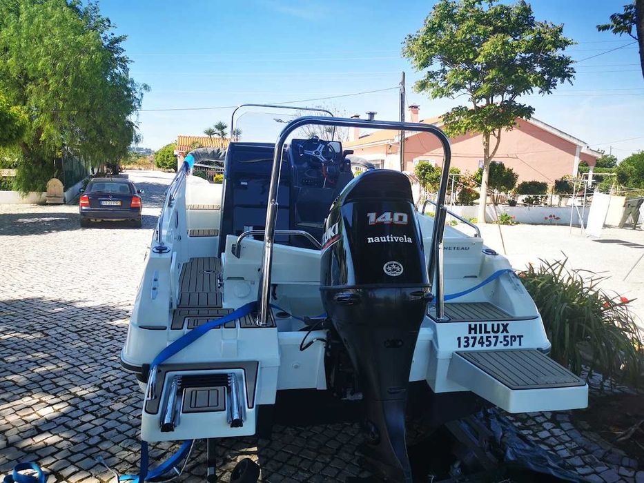 BENETEAU FLYER 5.5 SUNDECK | SUZUKI 140 HP | 2019 - c/ atrelado