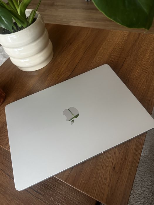 Nowy Macbook Air m4 najwyzsza wersja!