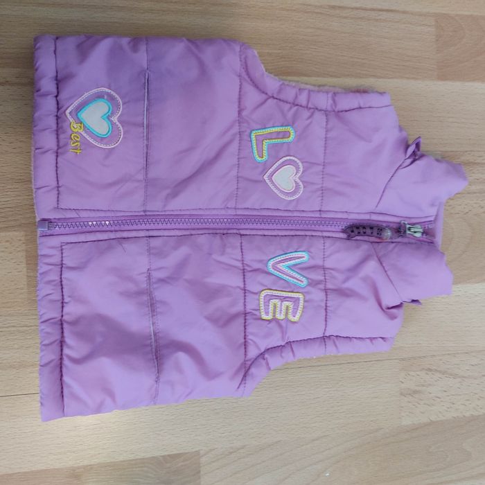 Жилет на дівчинку