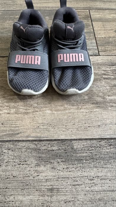 Кросівки на дівчинку puma  22 розмір