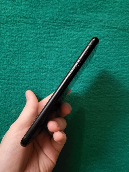 iPhone XR 128 ГБ Neverlock