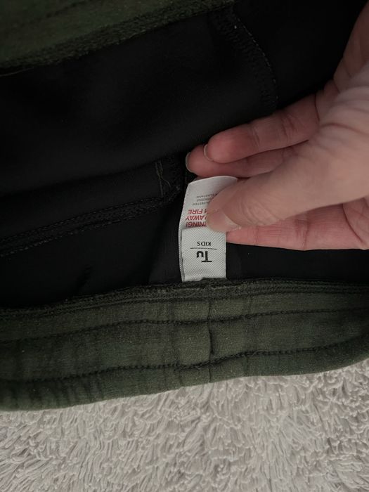 TU r. 158 cm spodnie dresowe dresy khaki dla chlopca