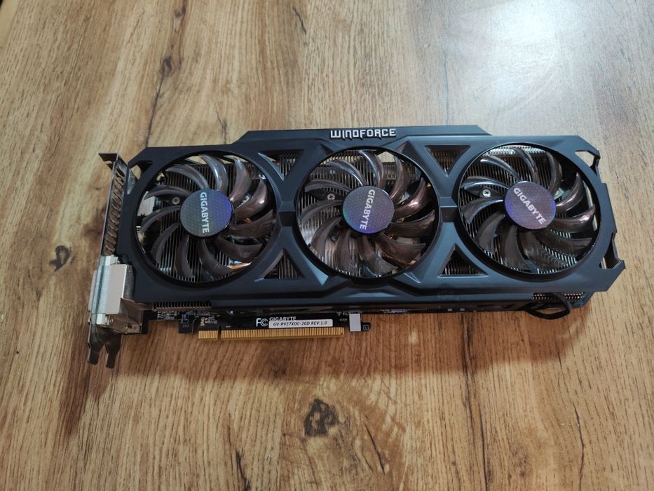 Gigabyte Radeon R9 270X 2048MB 256bit WindForce 3X OC