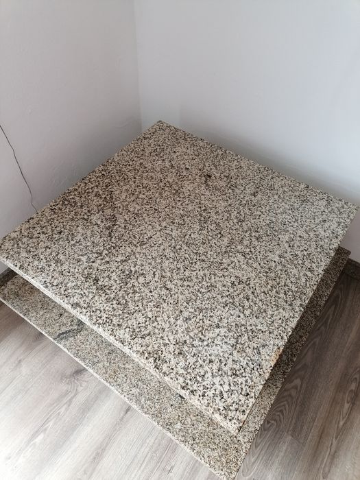 Mesa de centro de pedra