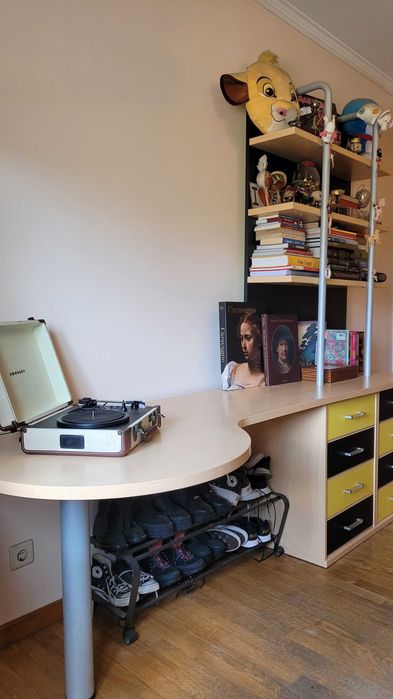 Estante e Secretária 2 em 1 para Quarto ou Escritório