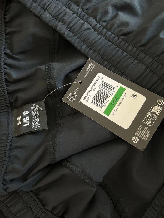 Жіночі чорні спортивні штани Under Armour Armoursport Wide Leg Pant