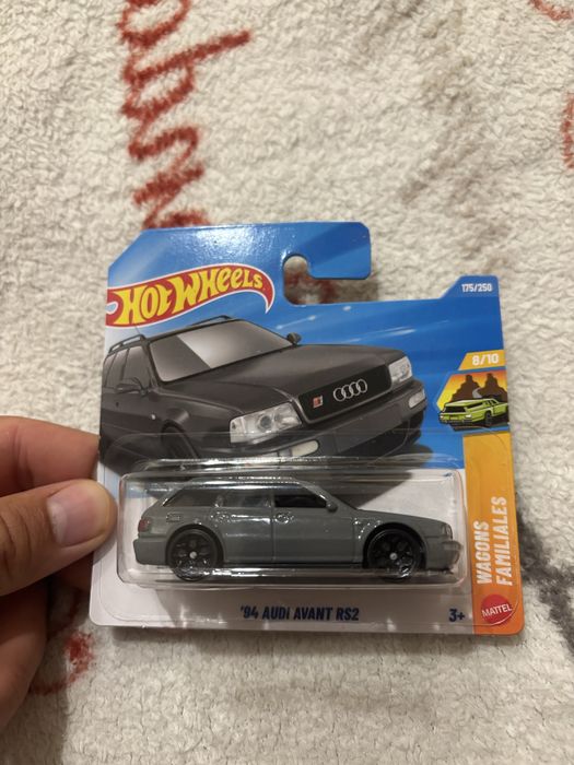 hot wheels 94 audi avant rs2 wagons