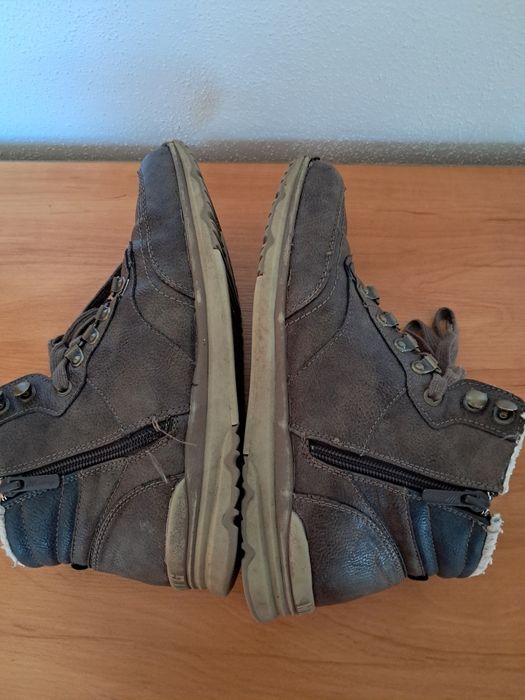 Buty Mustang rozmiar 40