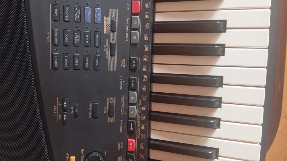 Teclado Yamaha PSR-8000 (Para Peças ou Reparação / Avariado)