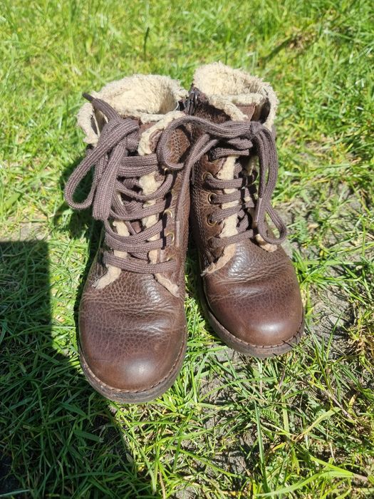 Віддам черевики дитячі