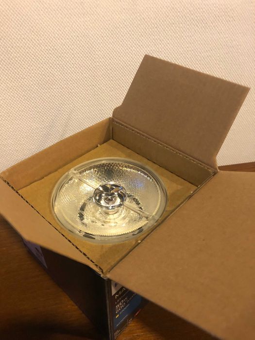 Reflektor Philips  LED G53 AR111 10.8W 600lm  Ciepła Biel 2700 K
