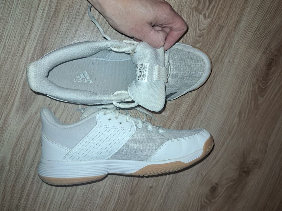 Damskie buty halowe adidas rozm. 40