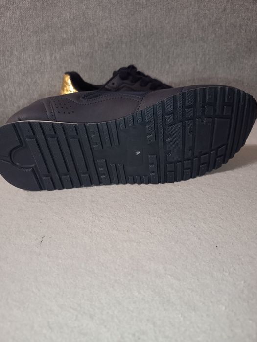 Adidasy Cleve rozmiar 39 nowe