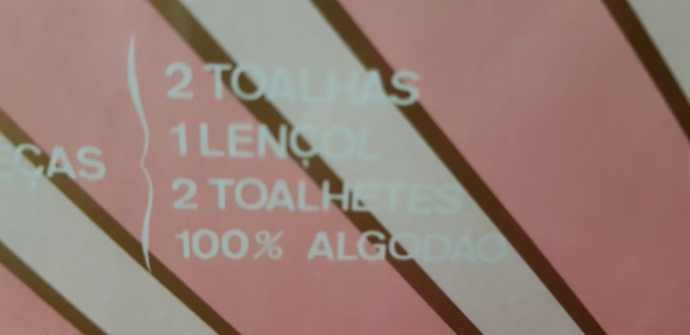 Jogo de toalhas de banho bordado