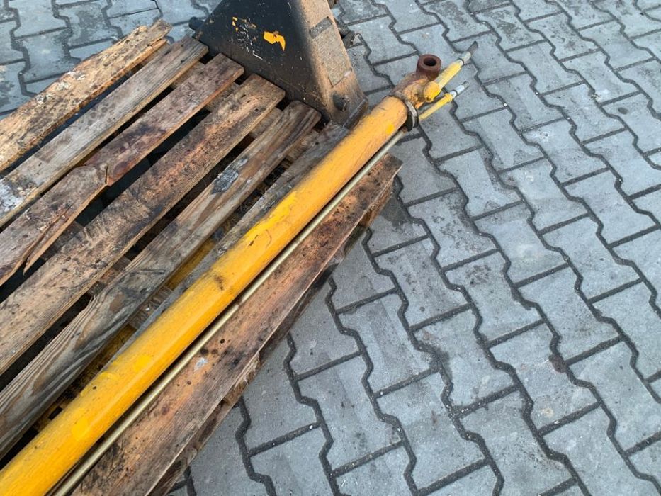 siłownik wysuwu ramienia teleskopa do koparki fermec terex mf