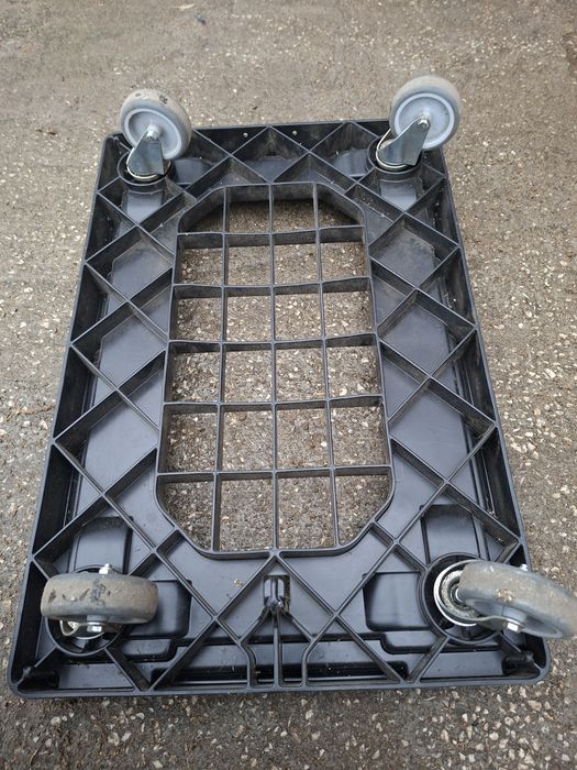 Wozek platformowy używany pod paczki skrzynki