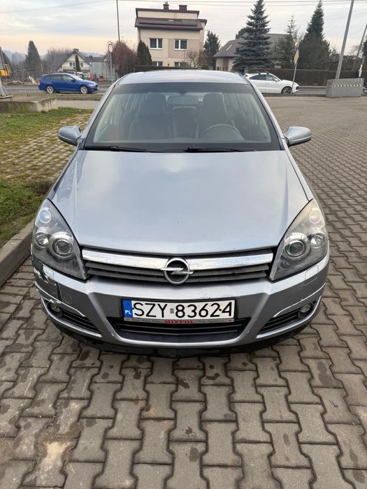 Opel Astra III 2004r  2.0 turbo gaz