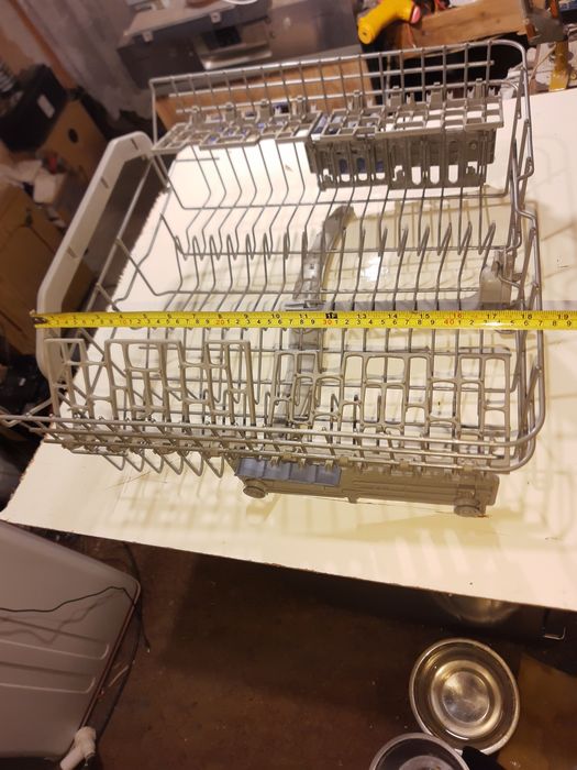 Kosz i nakrętka zmywarki Bosch