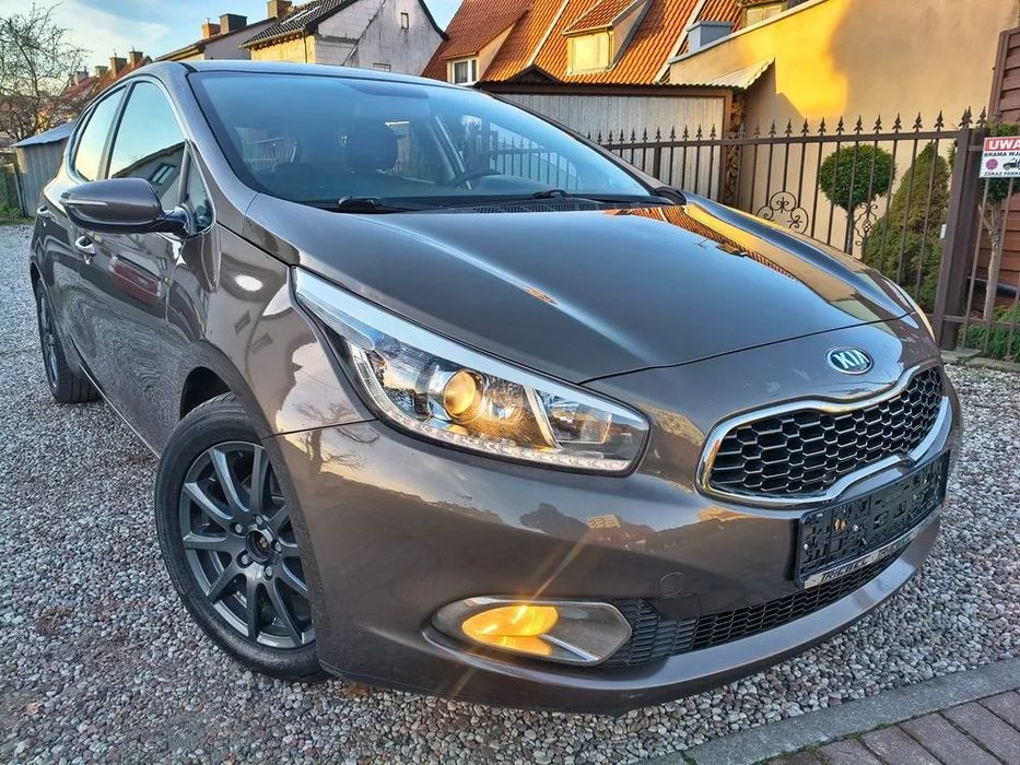 Kia Ceed 1.6 CRDI 110PS, Klimatronic! Kamera cofania! Full LED! Warto