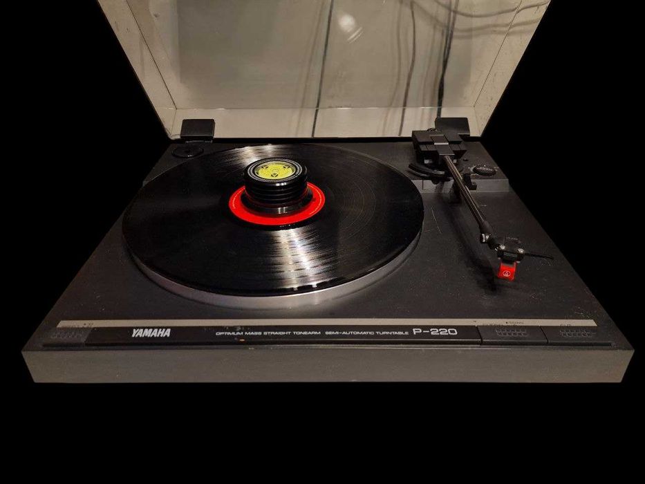 Yamaha P-220 вінтажний програвач вінілових платівок