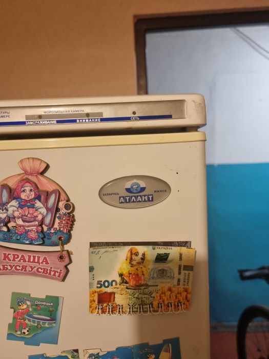 Холодильник атлант (на деталі)
