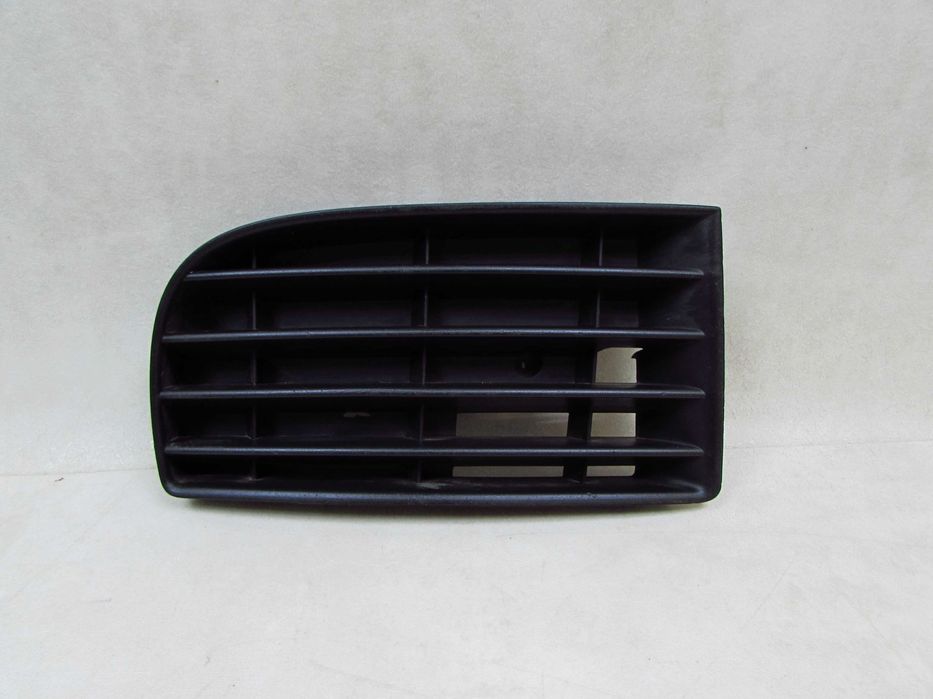 VW GOLF V 03-09 KRATKA ATRAPA ZDERZAKA PRAWA 1K0853666