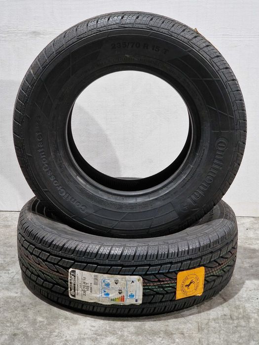 [Como Novos] 2 Pneus 235/70R15 CONTINENTAL