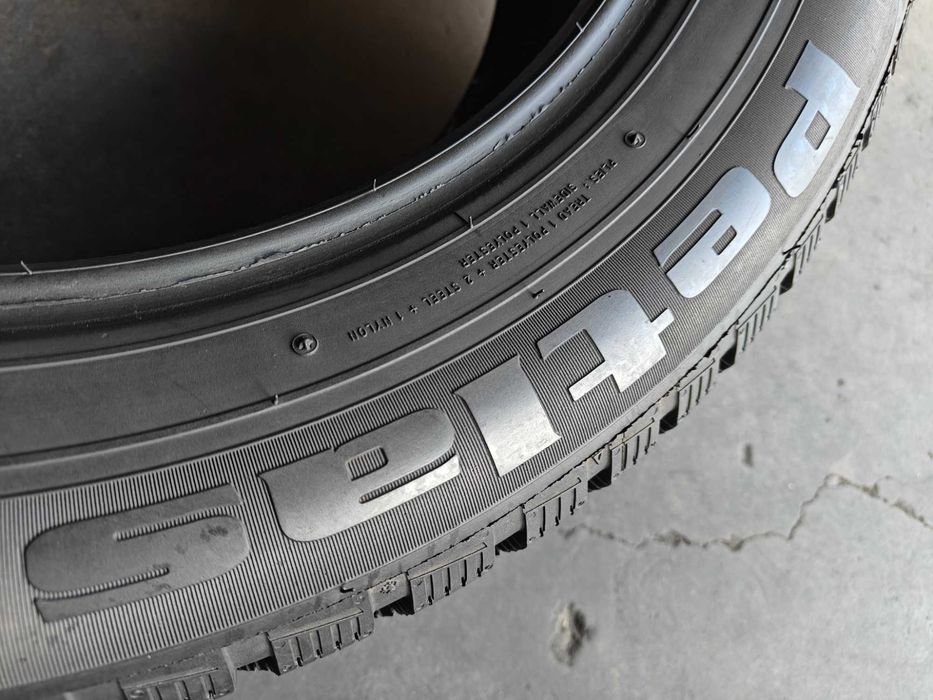 R17 225 55 шини зимові Petlas Glacier W661 чудовий стан