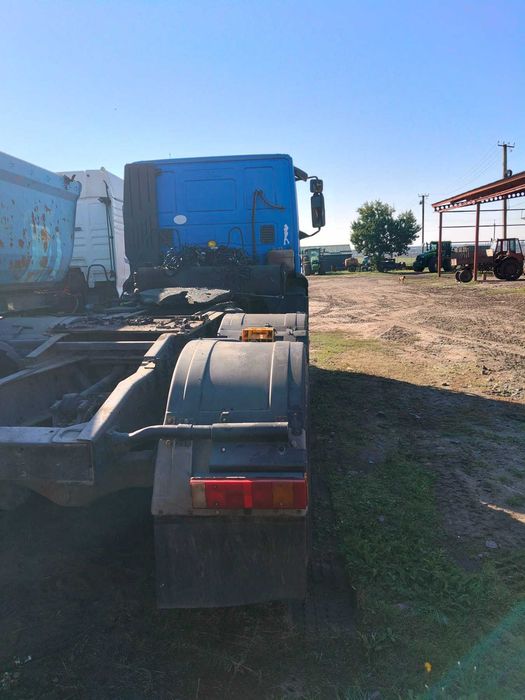 Сідловий тягач lveco Trakker