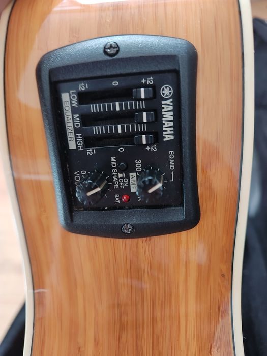 Yamaha FGX-B1 akustyczna bambus