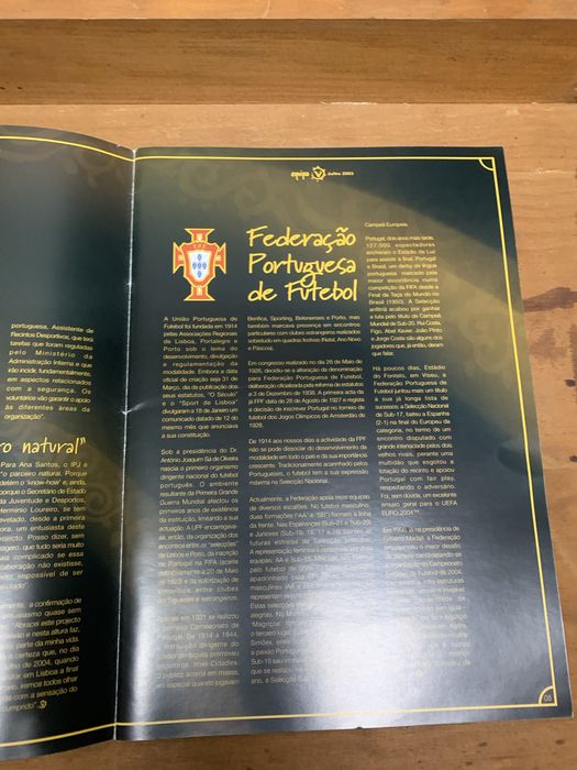 Revista para os voluntarios do Euro 2004