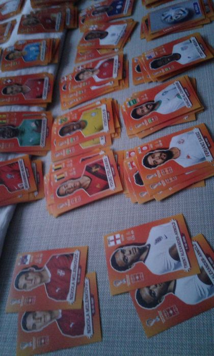 Продаю колекційні наклейки ЧС-22 Panini поштучно