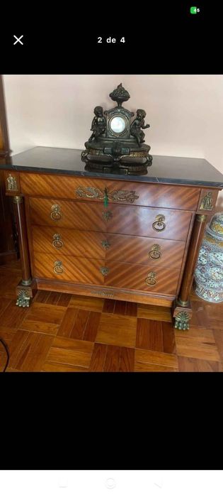 Cómoda antiga com mármore preta
