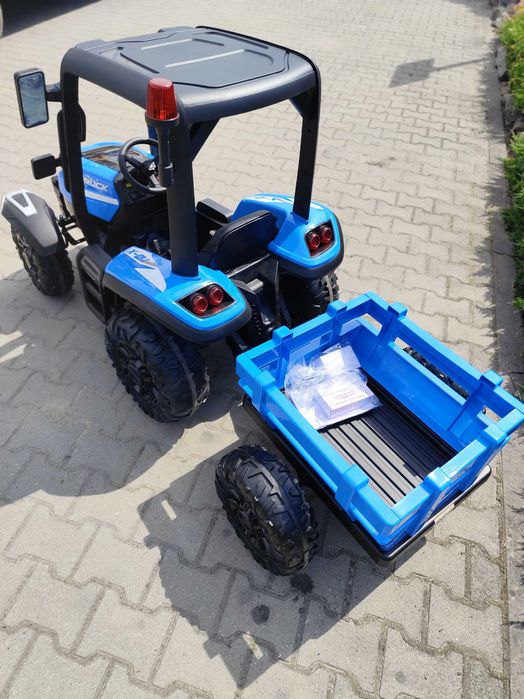 Duży Traktor Na Akumulator z Przyczepką - 24V - 400W - NOWE - PILOT