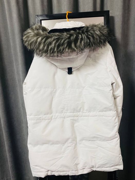 Новая зимняя куртка шикарного качества